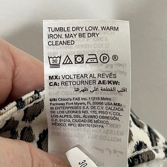 Chico's Women's Jeans Size 4 Leopard Print So Slimming Girlfriend Slim Leg Ankle - Picture 9 of 9